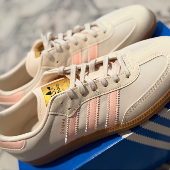 adidas Shoes - Adidas Samba OG Women’s – Size 6 🤍👟